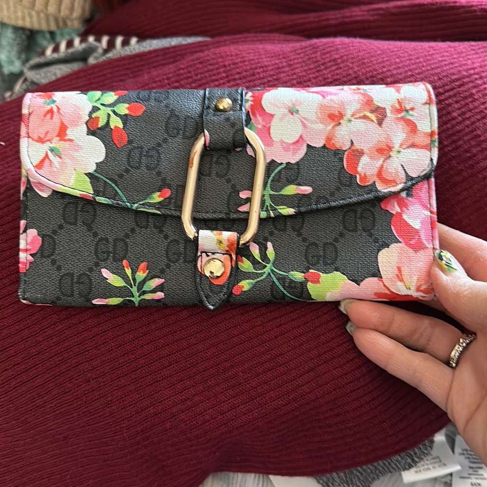 Cute wallet .